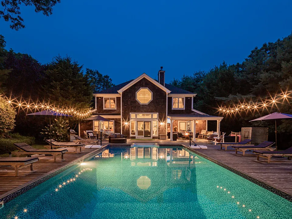 Lillian Ln
