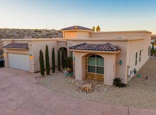 6940 Raasaf Dr, Las Cruces, NM 88005