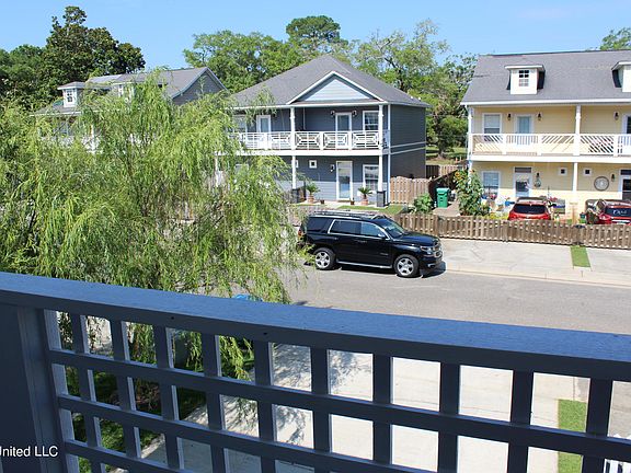 4th image of 1314 Foxwood Pl