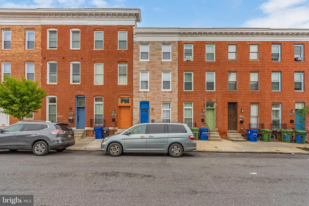Building Photo - 1235 N Bond St