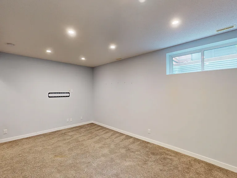 228 Chaparral Valley Mews SE — Photo 23