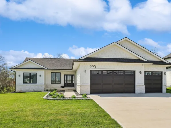990 Harrington Way, Waukee, IA 50263