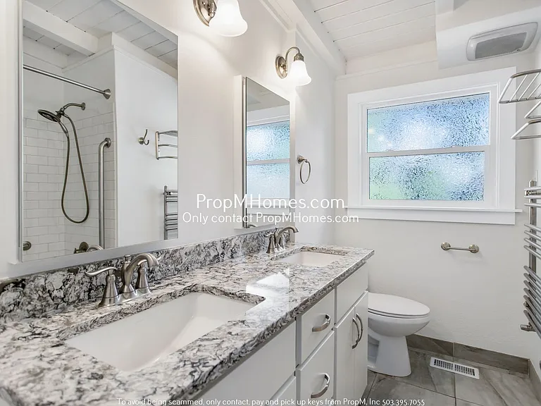 1885 SW Wellington Ave — Photo 10
