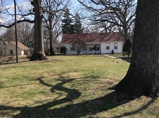 128 E War Memorial Dr APT C, Peoria, IL