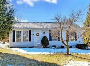 4 Scarborough Fare, Stewartstown, PA 17363