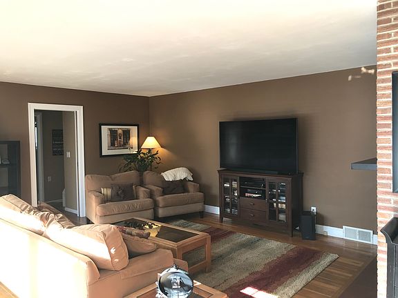3rd image of 409 18th St NW