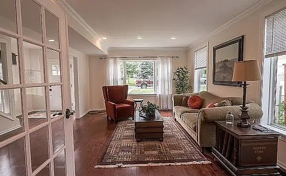 1st floor living room area 