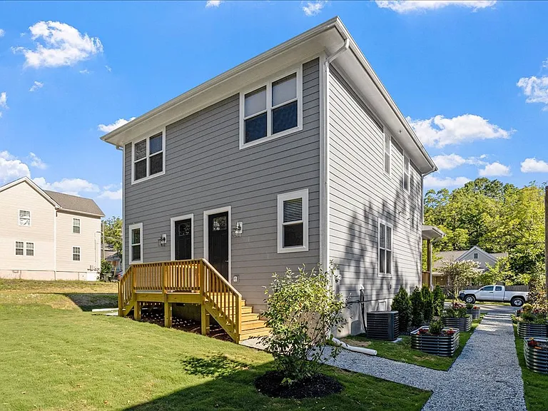 320 Gray Ave #A — Photo 25