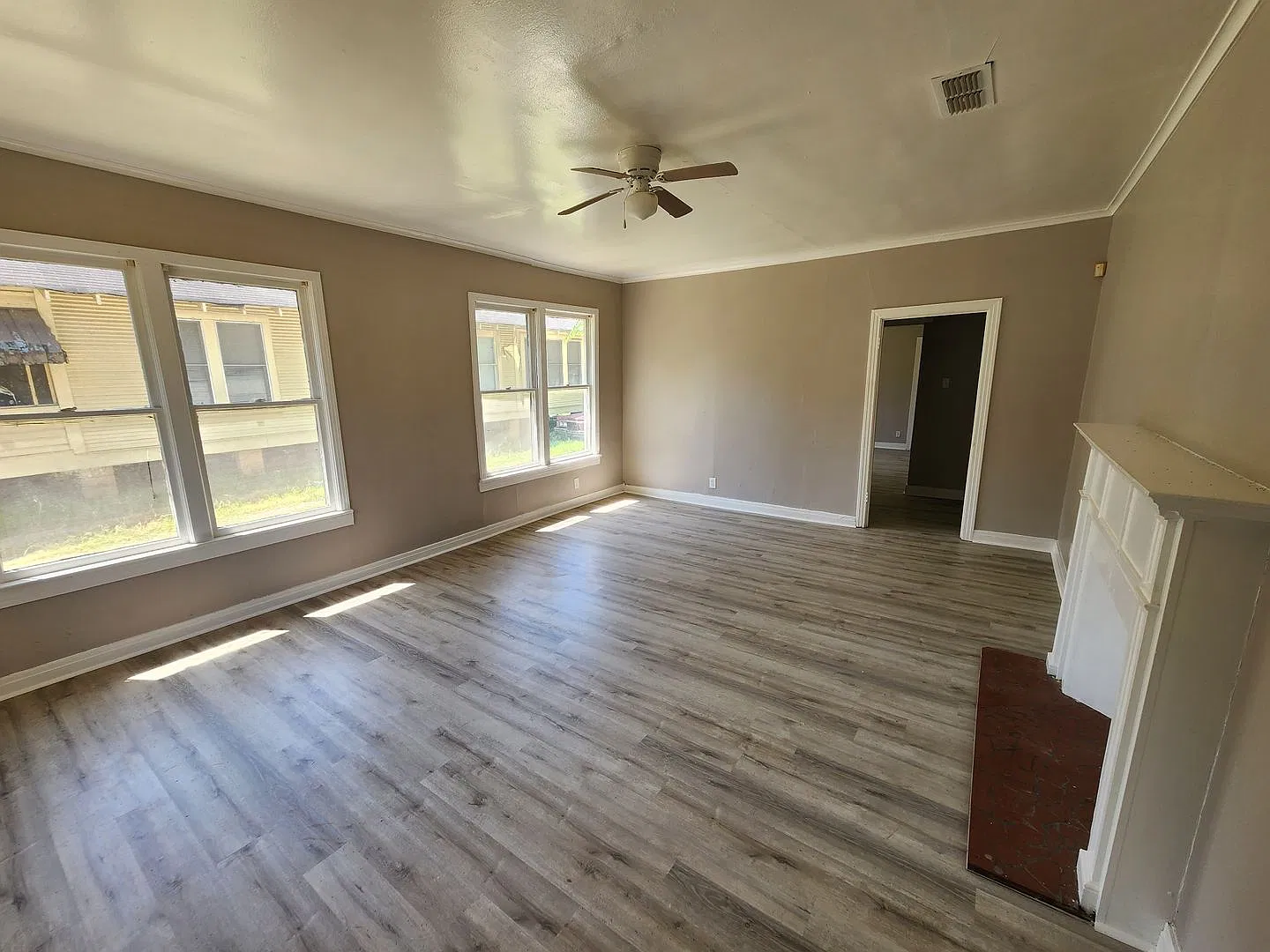 1332 Wilkinson — Photo 2