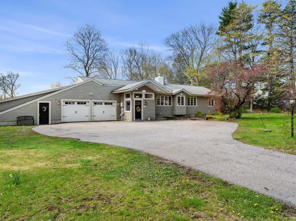 375 Winnacunnet Road, Hampton, NH 03842