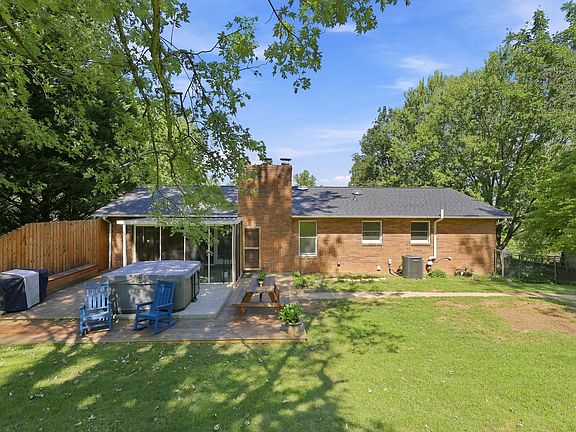 5th image of 6 Fieldcrest Cir