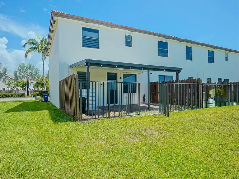 11790 SW 238th St — Photo 42