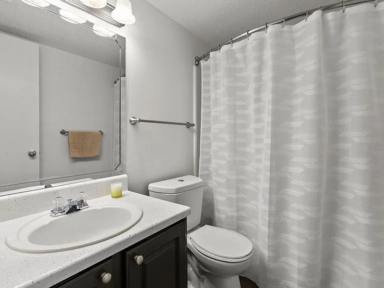 Guest Bathroom-Sherwood Deluxe