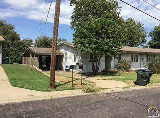 1904 SW 66th St, Topeka, KS 66619