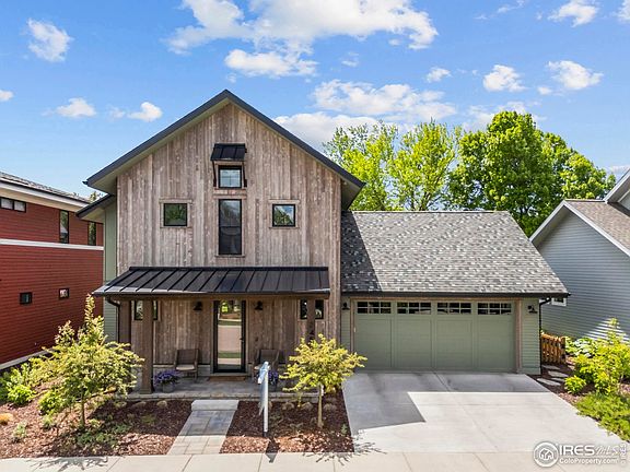2nd image of 745 Harts Gardens Ln