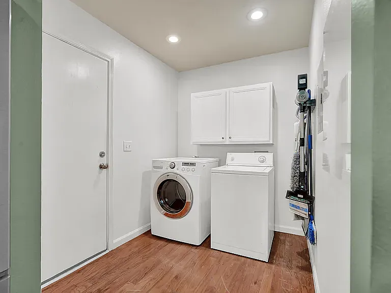 804 Cloverview Dr — Photo 13