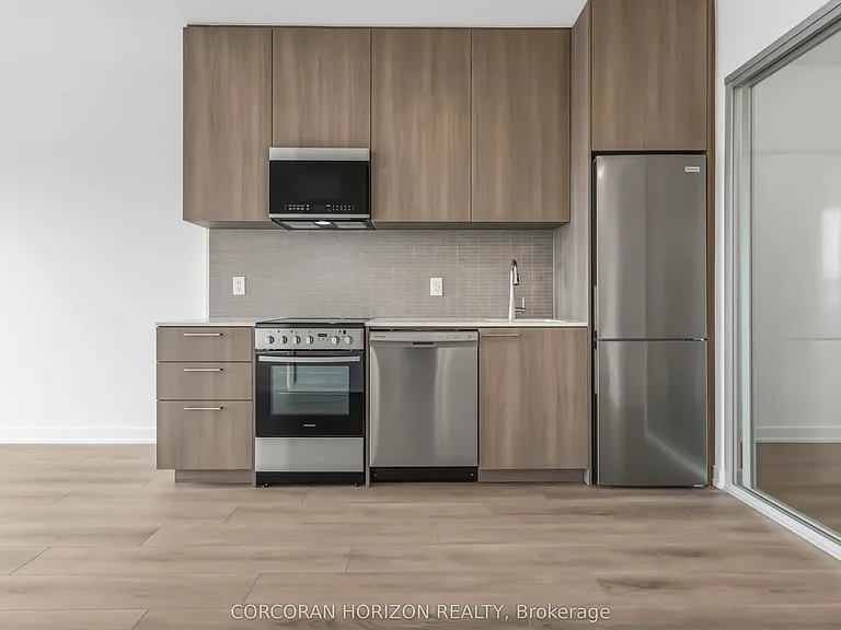 7439 Kingston Rd #805 — Photo 15