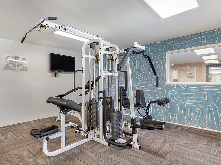 Chatsworth Pointe's state-of-the-art gym