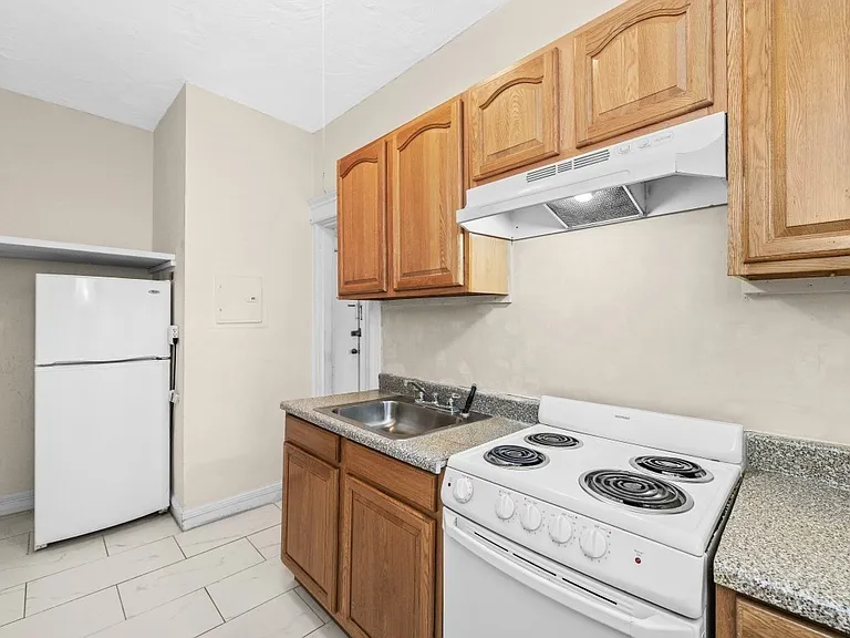 1665 Commonwealth Ave — Photo 5