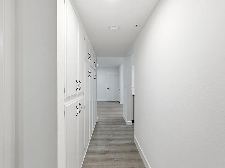 2030 Ivar Avenue — Photo 14