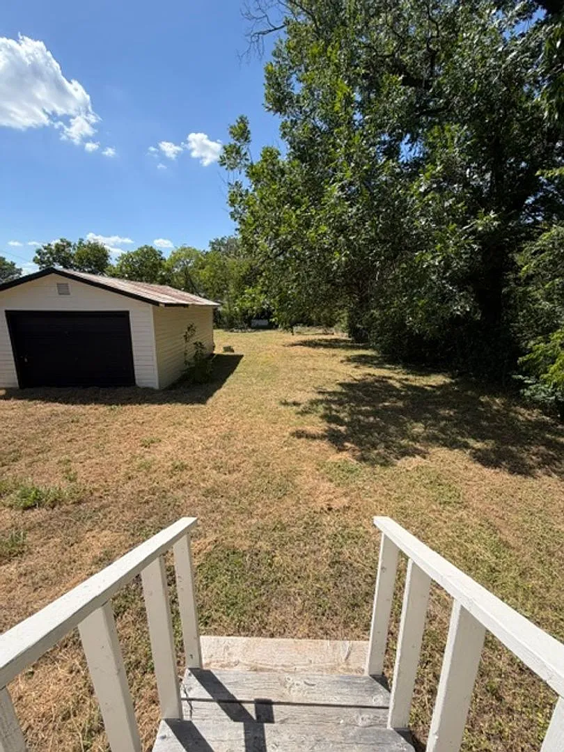Remodeled 3-Bedroom Rental Near Baylor University | 2123 Burnett Ave, Waco, TX — Photo 3