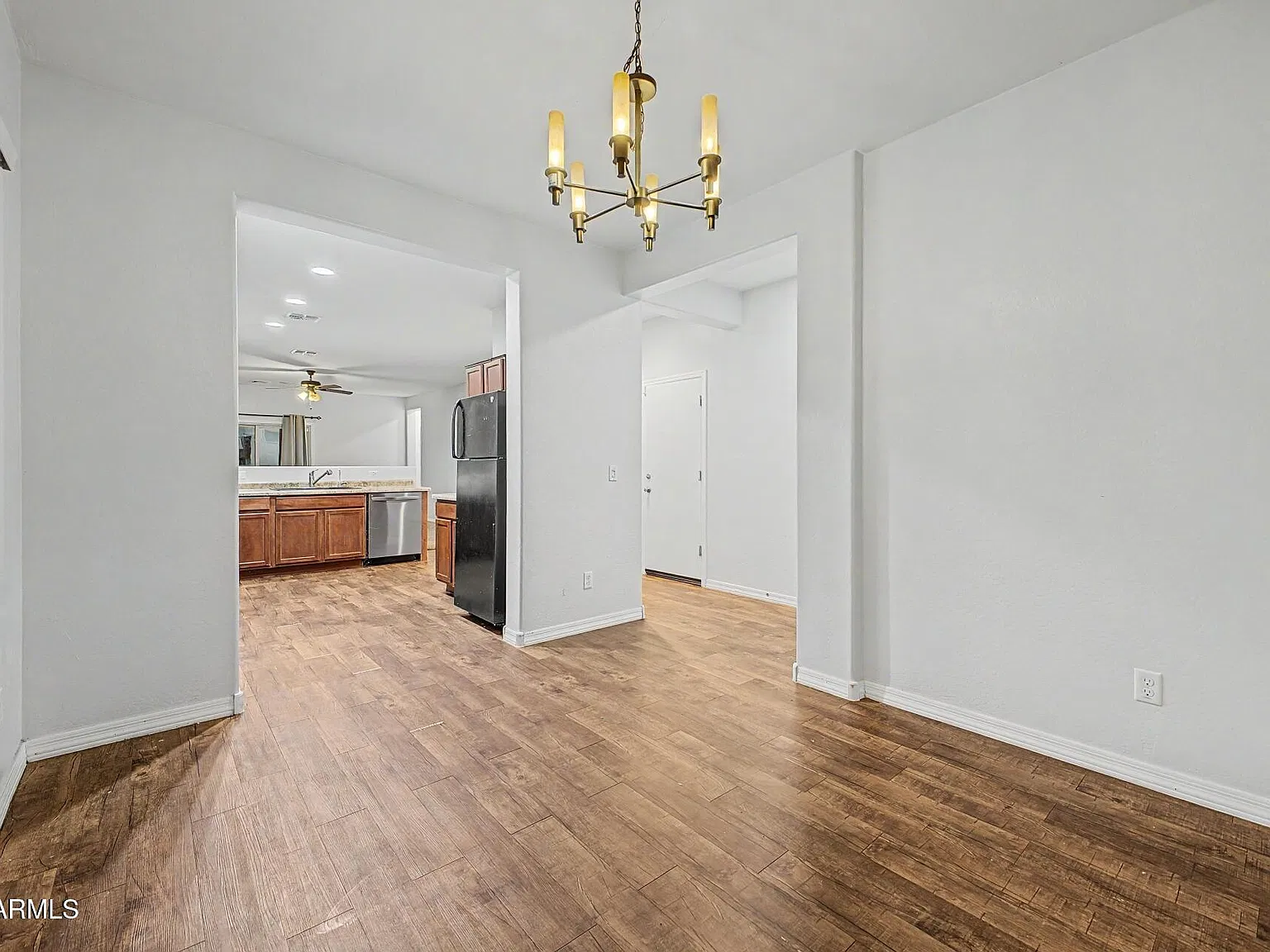 3 bed, $1,900 — Photo 3