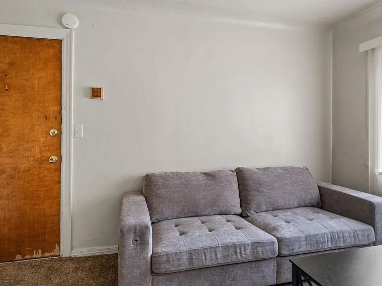 415 Volkert Pl — Photo 4
