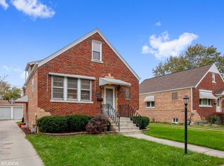 2422 S 2nd Ave, North Riverside, IL 60546