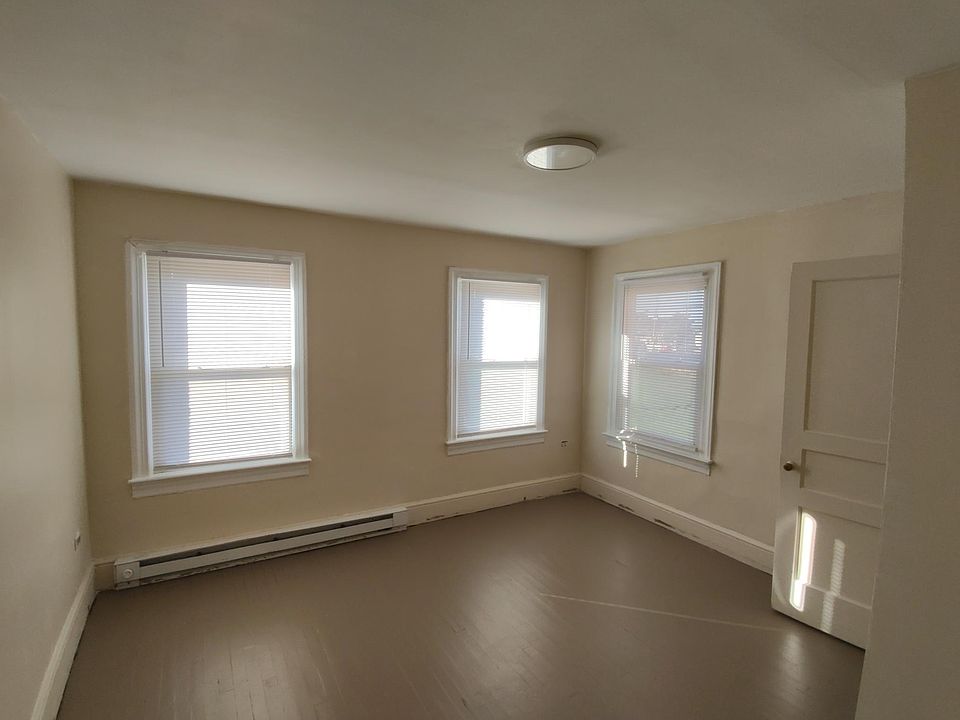 Bedroom #1