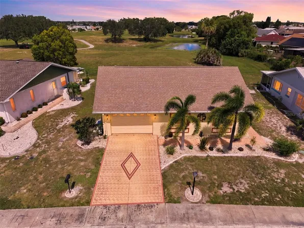 215 GENET COURT, SUN CITY CENTER, FL 33573