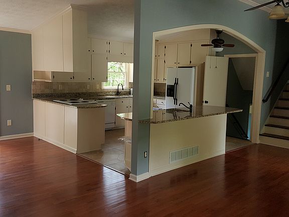 2nd image of 3190 Vail Ct