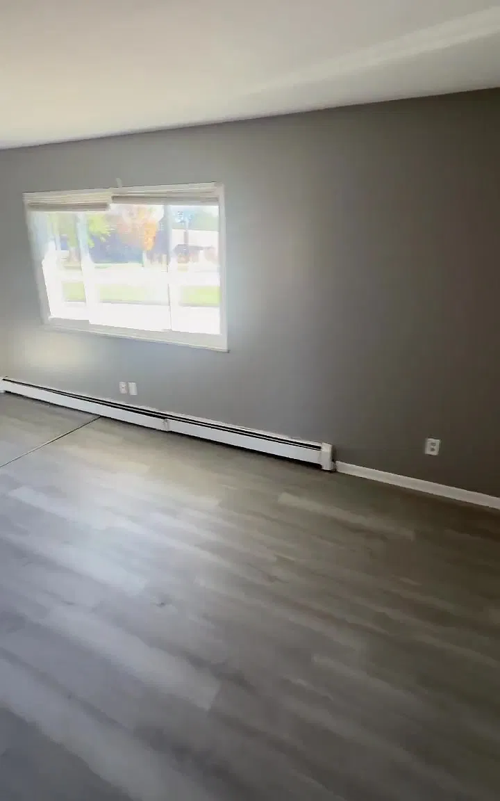 2 bed, $1,050 — Photo 2