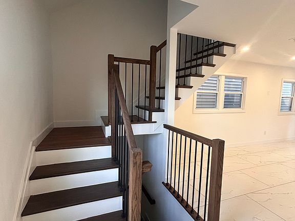 3rd image of 368-372 E 21st St #2