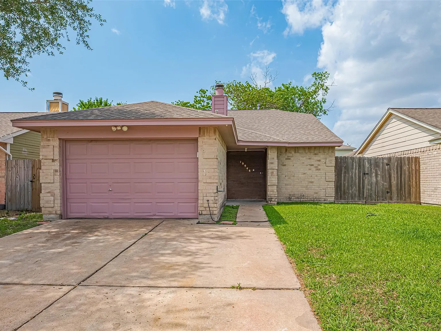3 bed, 2.0 bath, 1305 sqft, $1,600 — Photo 1