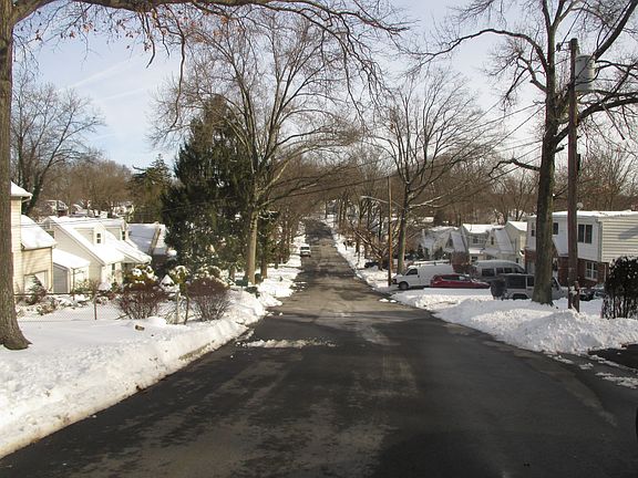 5th image of 66 Mayfair Dr