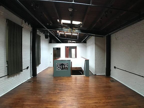 2nd image of 1850 N Hope St APT 21