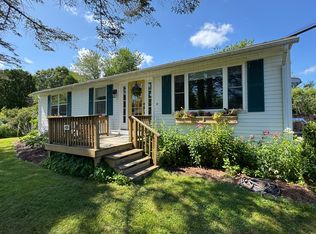 27 Seaview Ter, Belfast, ME 04915
