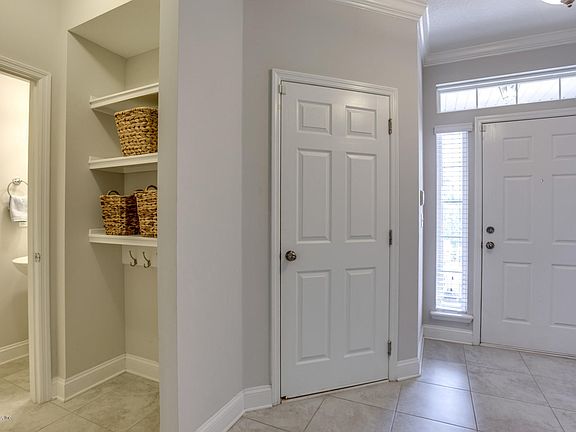 3rd image of 429 Richmond Dr
