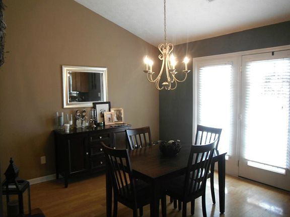 4th image of 110 White Creek Dr