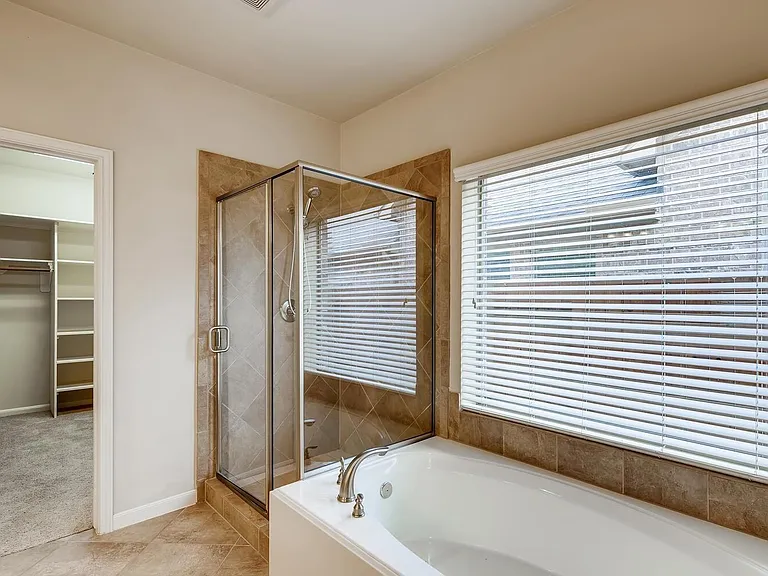 4211 Middleoak Grove Ln — Photo 16