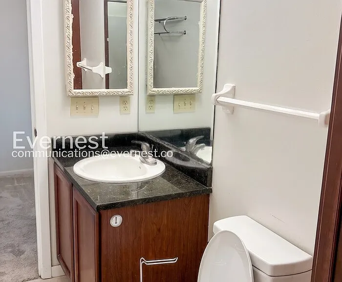 1268 Michigan Ave — Photo 33