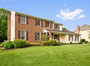 128 Country Flower Rd, Newark, DE 19711