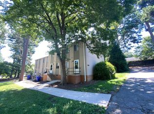 100 Stinson St APT C, Chapel Hill, NC 27516