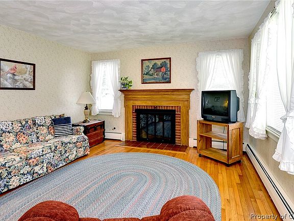 4th image of 114 Wickre St