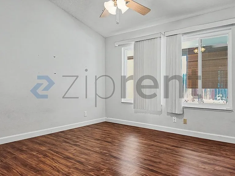 9517 Helio Dr #9517 — Photo 2