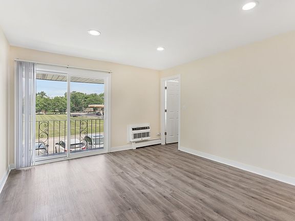 3rd image of 9250 Noel Ave #205E