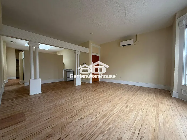 1215 25th St #1 — Photo 10