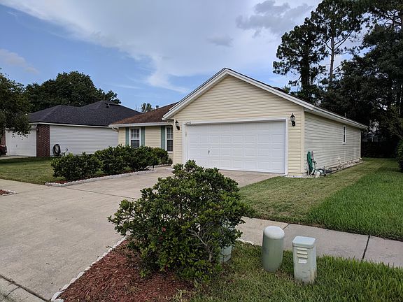 2nd image of 12449 Hatton Chase Ln W