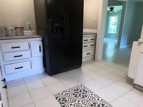 4th image of 739 Citrus St