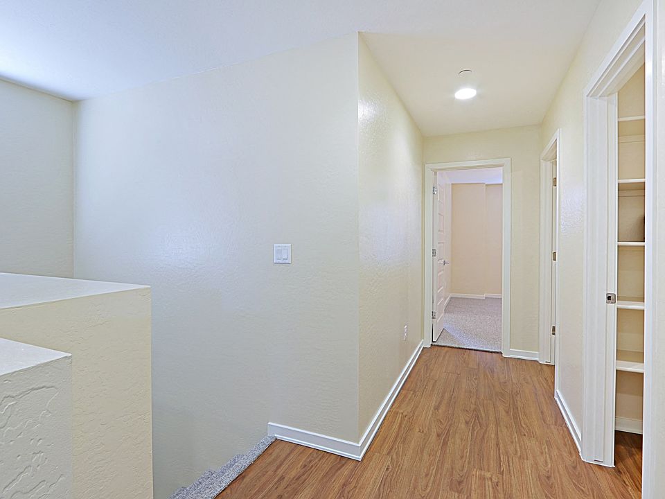 1st image of 19955 N 51st Ave #1003